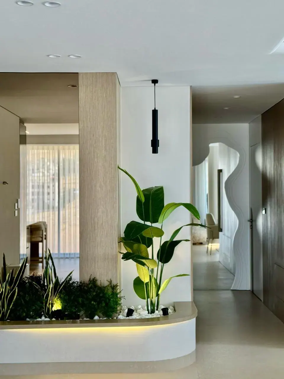 A partner’s apartment · 5